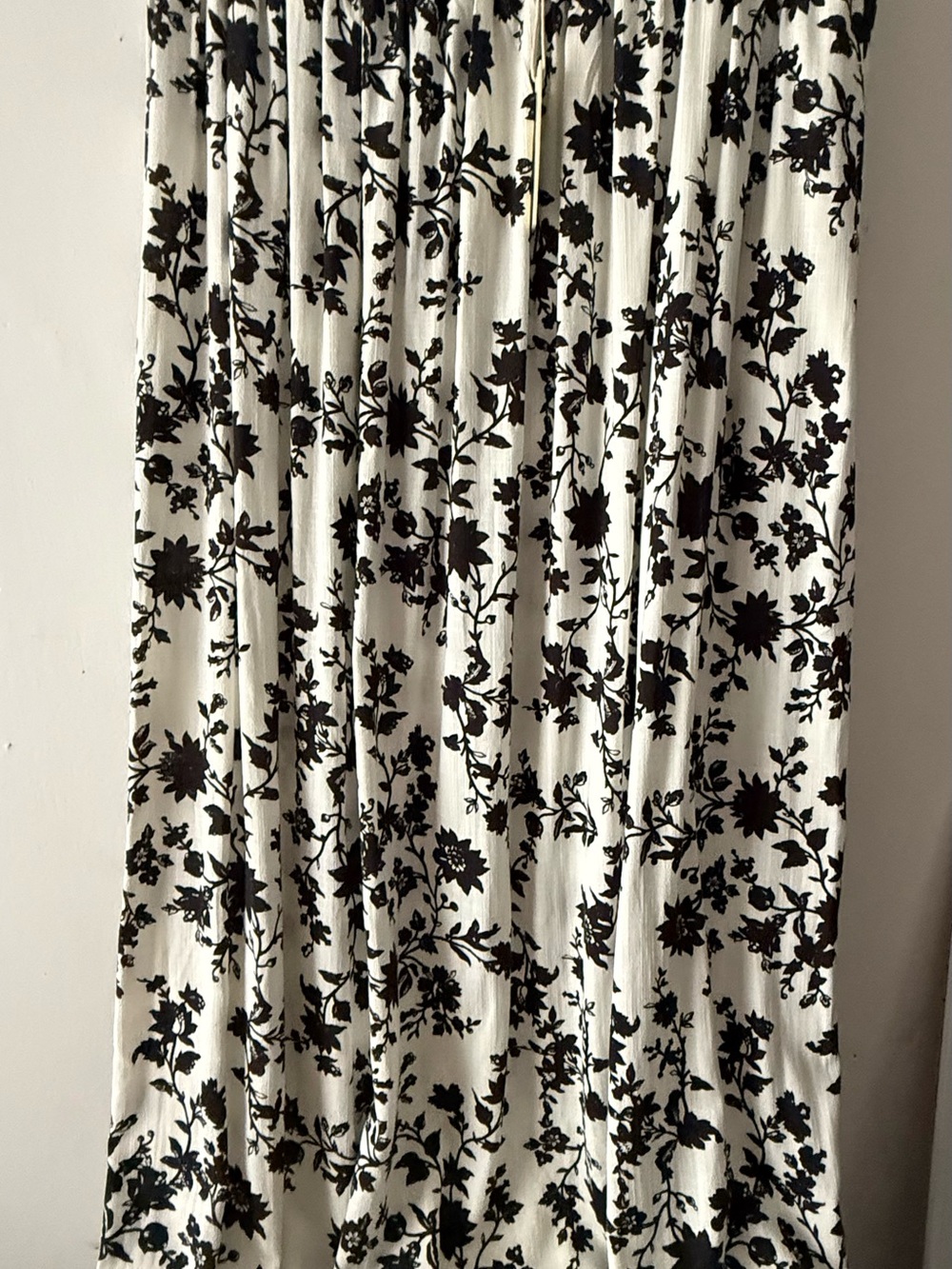 Max Studio Black and White Floral Off-Shoulder Tunic - Picture 3 of 3